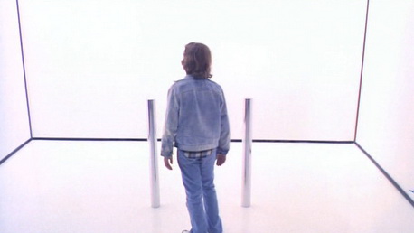 Phantasm (1979) - Staring at the gateway